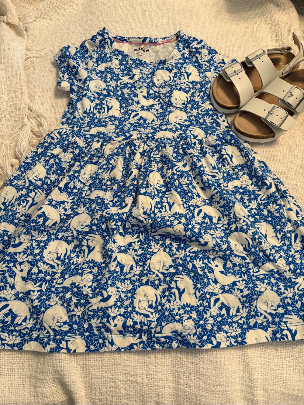 Mini Boden Girl’s Blue and White Cat Print Kids' Dress size 5-6